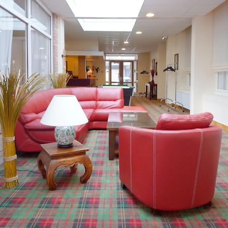 Hotel & Restaurant Le Cardinal Poix-de-Picardie Экстерьер фото