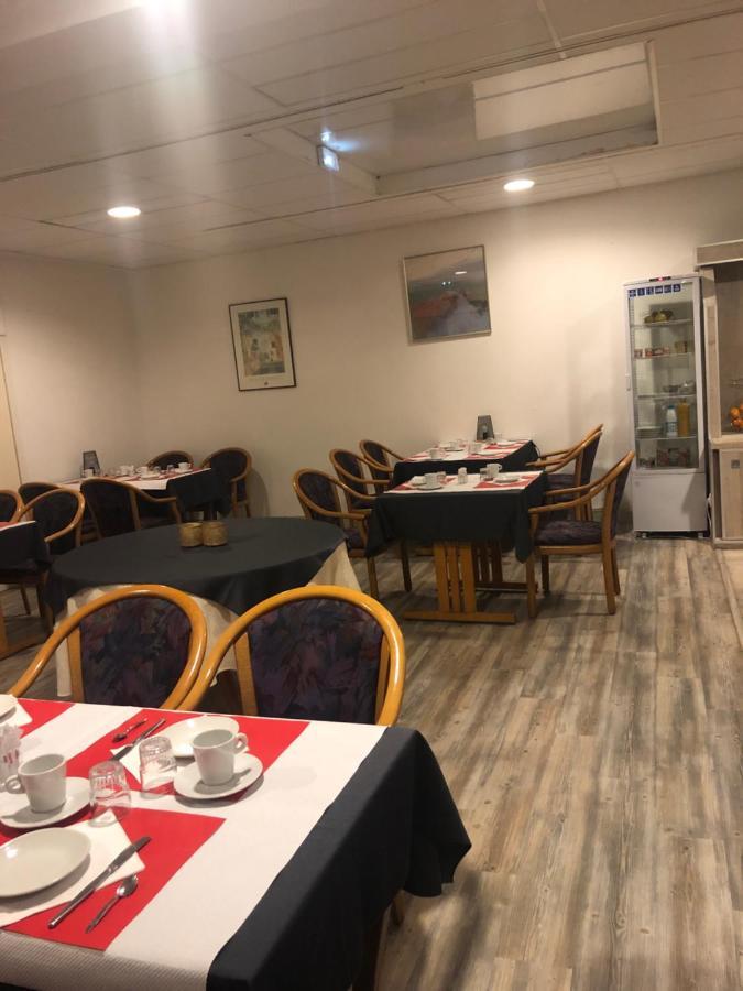 Hotel & Restaurant Le Cardinal Poix-de-Picardie Экстерьер фото
